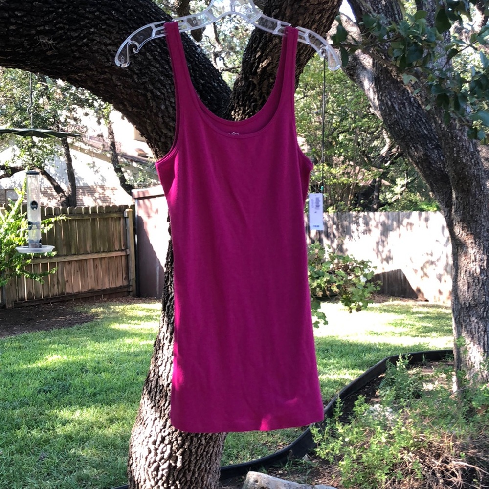 Old Navy Fuchsia tank top